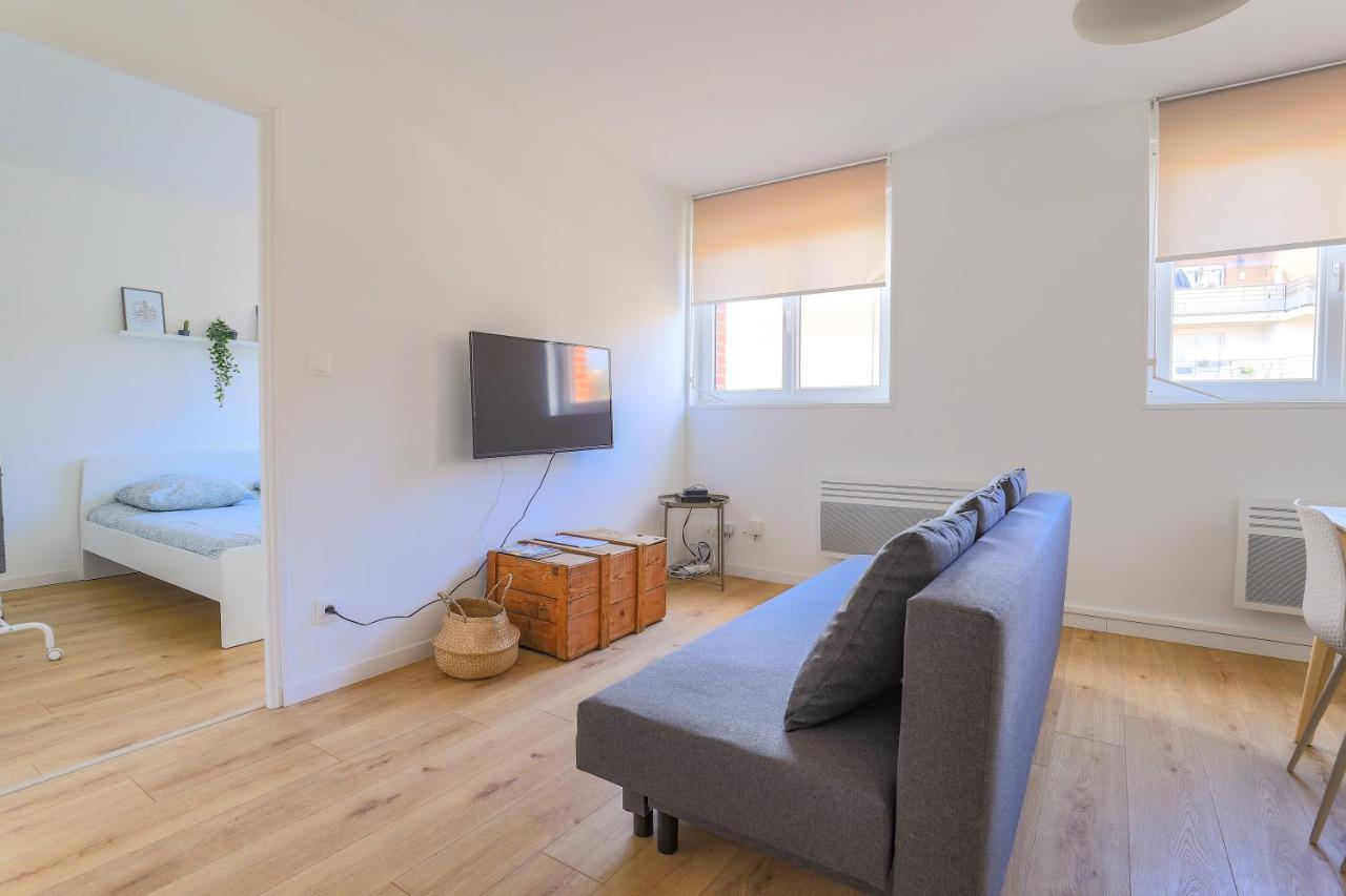 Familial - Avec Parking Prive Gratuit Apartment